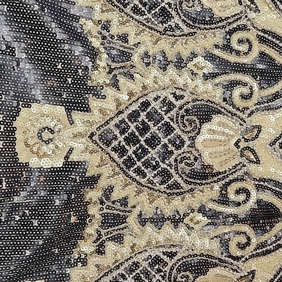 FOREVER 21 Beaded and Sequined Mini Skirt‎ Small - Picture 2 of 6